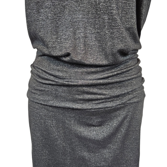 Athleta Odyssey Tee-Shirt Dress Metallic Charcoal Gray Size Medium Women's U30 - Picture 3 of 9